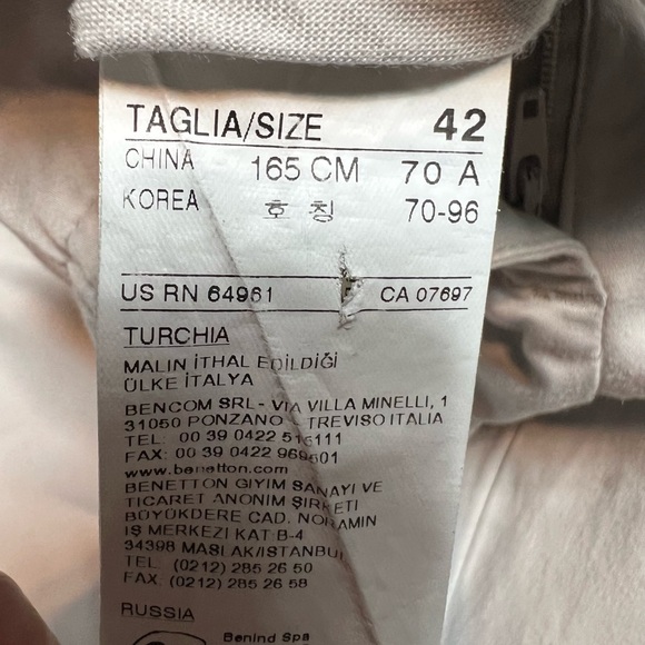 Woman’s United Colors of Benetton cream wide leg pants, size 42 - Picture 11 of 12